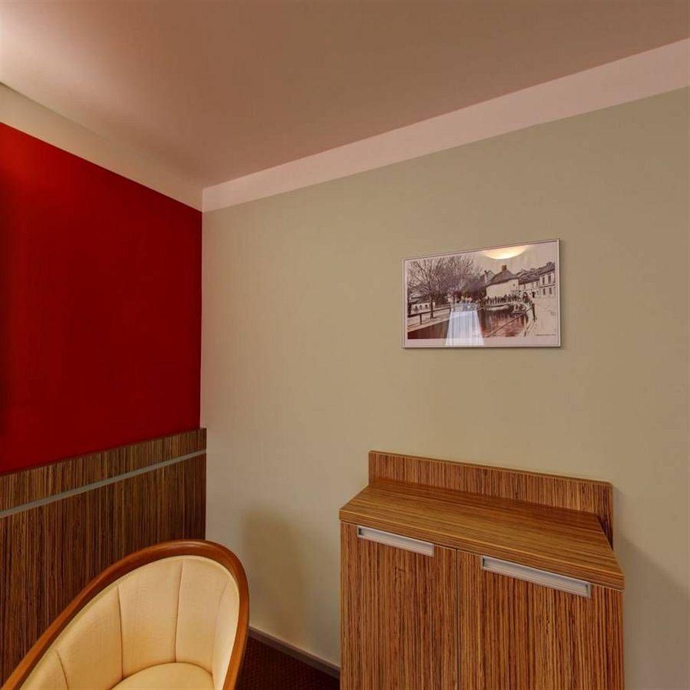 Hotel Vaka Брно Экстерьер фото
