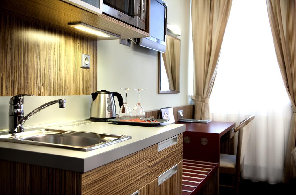 Hotel Vaka Брно Экстерьер фото