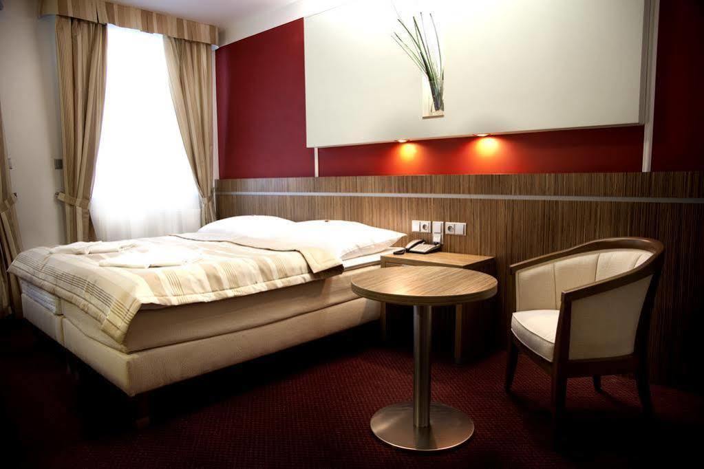 Hotel Vaka Брно Экстерьер фото