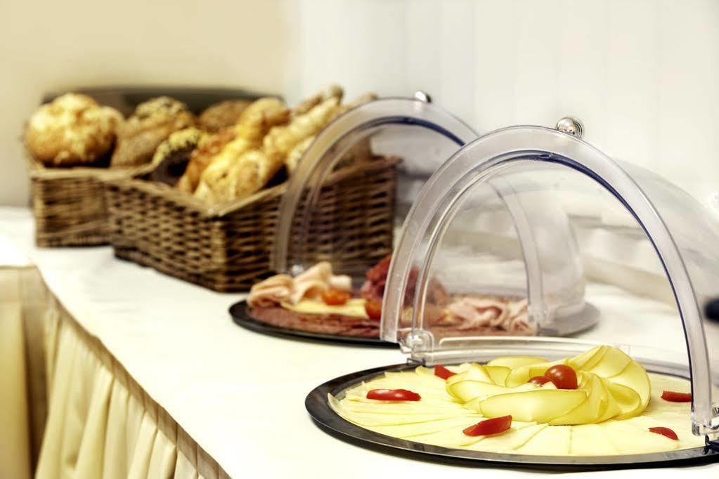 Hotel Vaka Брно Экстерьер фото